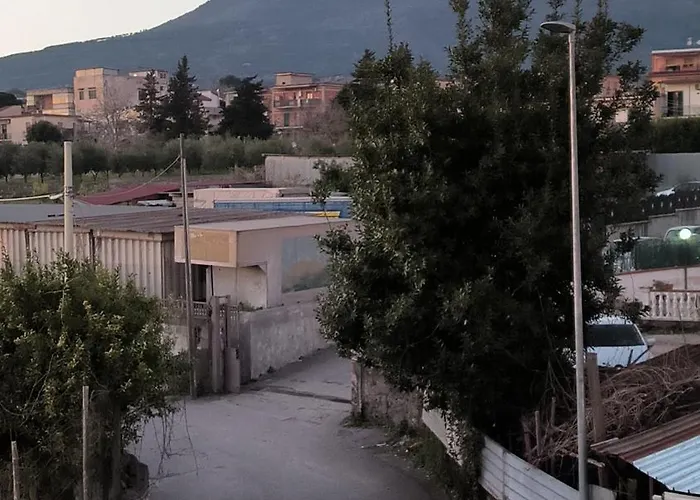 Konukevi Vesuvius Dream 3*